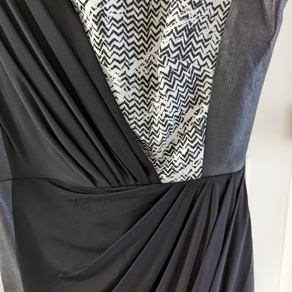 Karen Millen Black & White Faux Leather Technique Texture Sleeveless Midi Dress - Picture 5 of 10